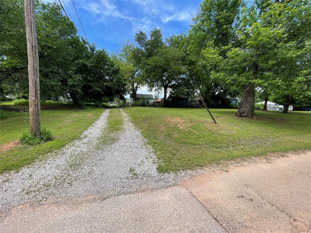 1001 W Mansur Avenue Property Photo 3