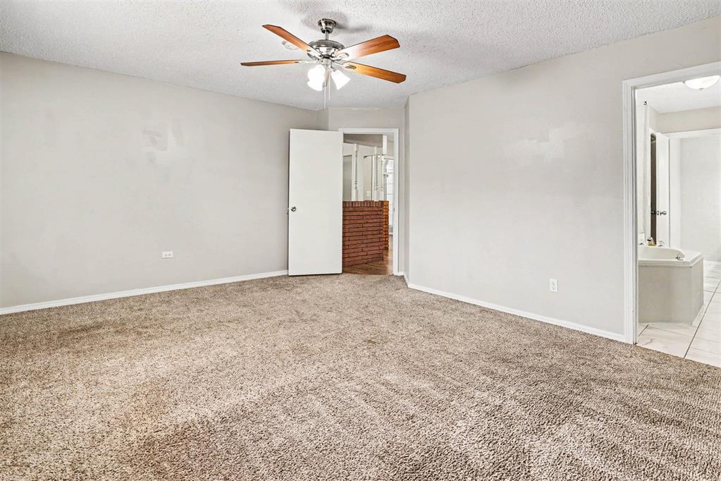 6728 N Tall Oaks Drive Property Photo 7