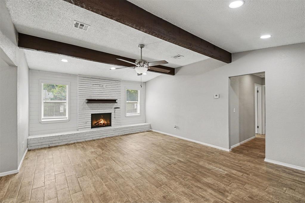 1508 W Hollyhead Terrace Property Photo 2