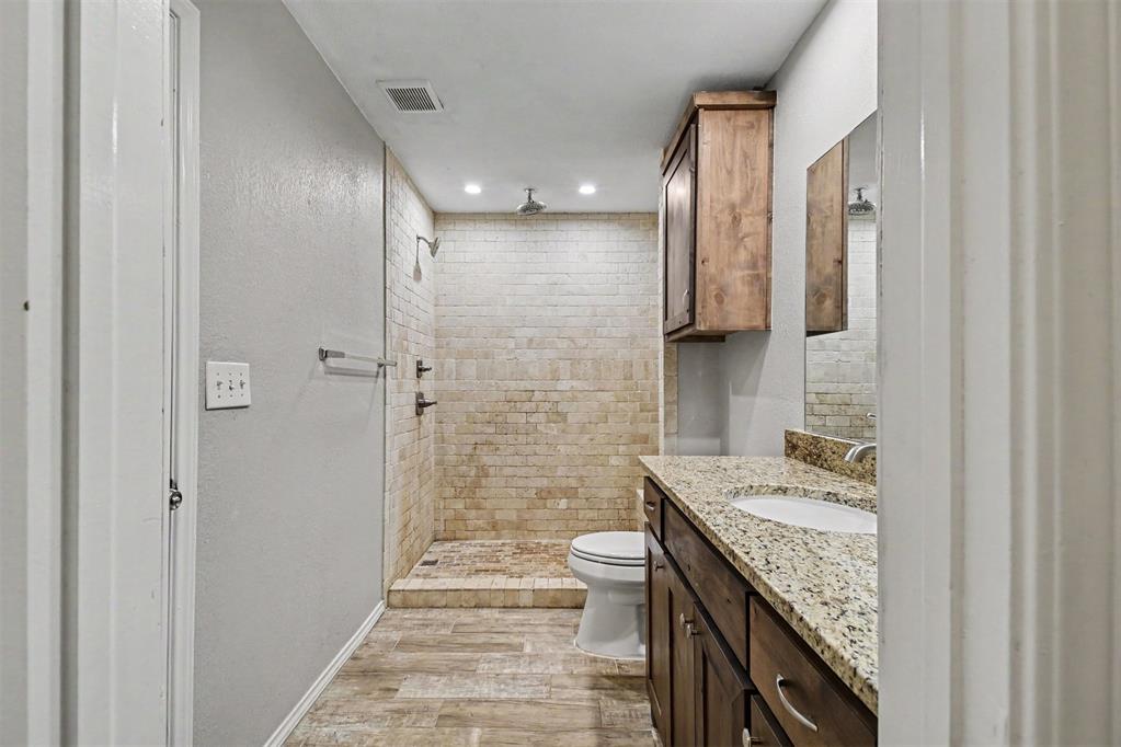 1508 W Hollyhead Terrace Property Photo 10