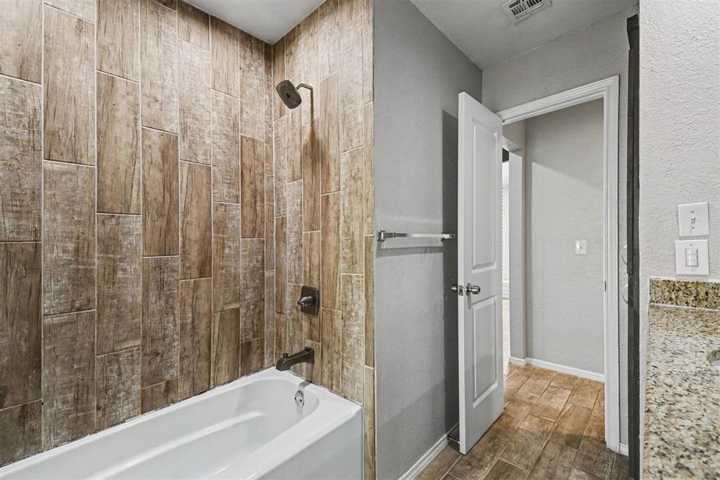 1508 W Hollyhead Terrace Property Photo 13