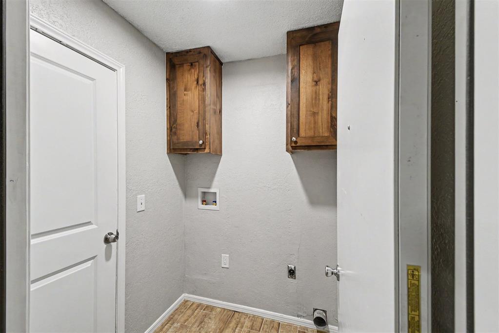 1508 W Hollyhead Terrace Property Photo 14