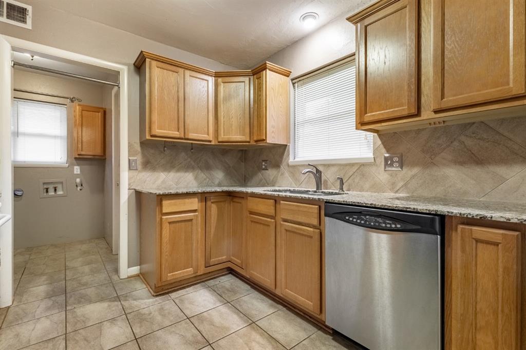 2108 Henderson Drive Property Photo 4