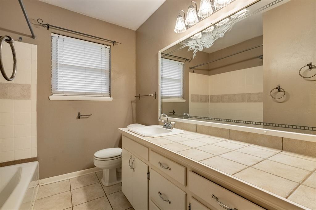2108 Henderson Drive Property Photo 8