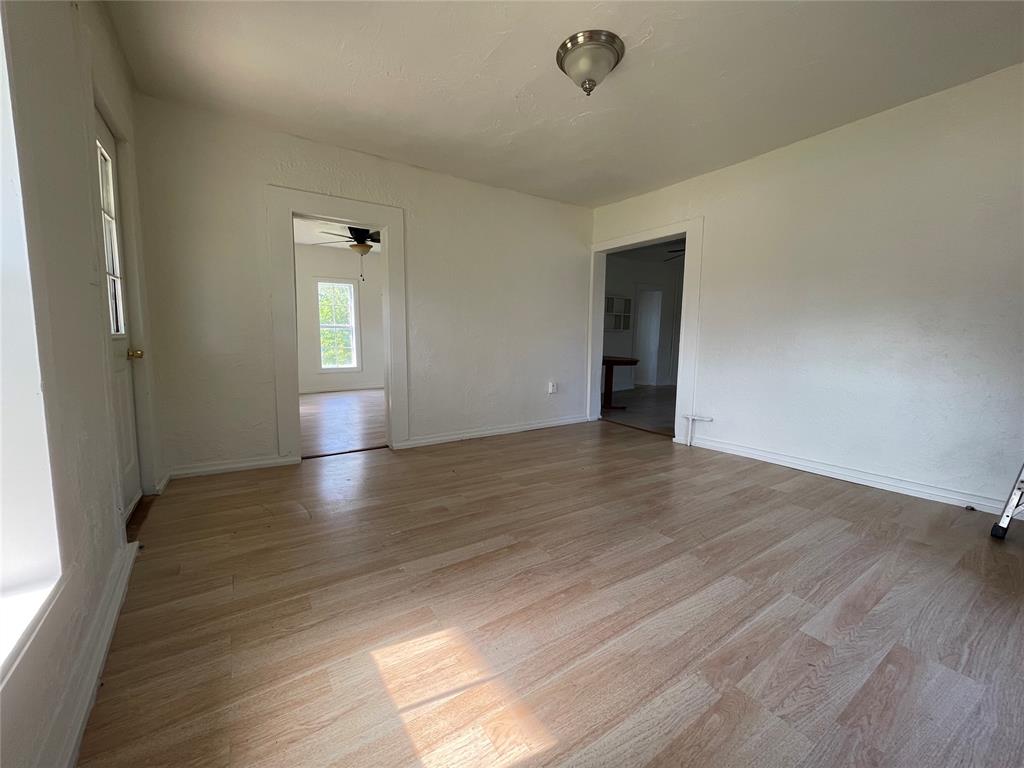 415 S Main Street Property Photo 5