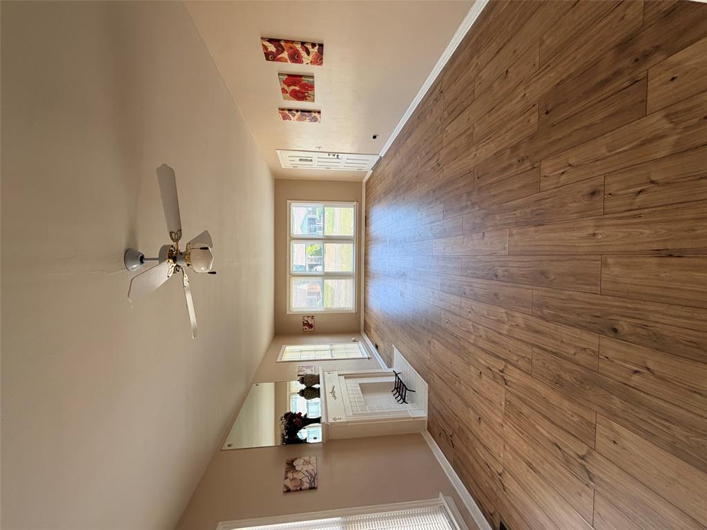 3832 Nw 16th Street Property Photo 6