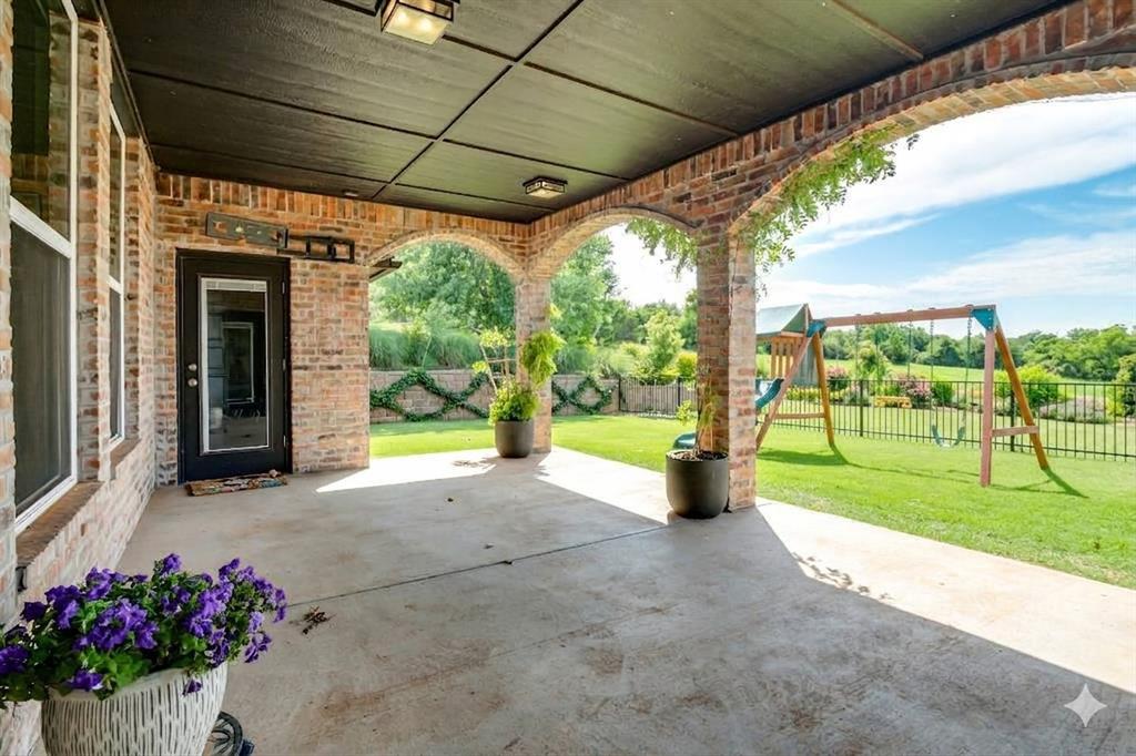 3725 River Valley Drive Property Photo 11