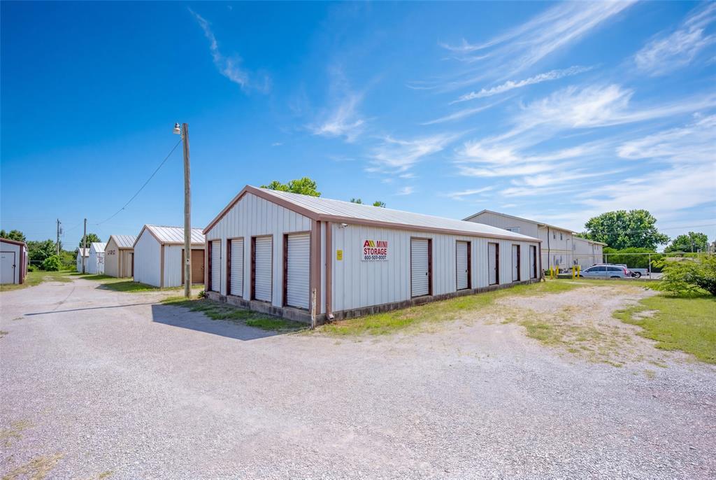 704 Hallmark Boulevard Property Photo 1
