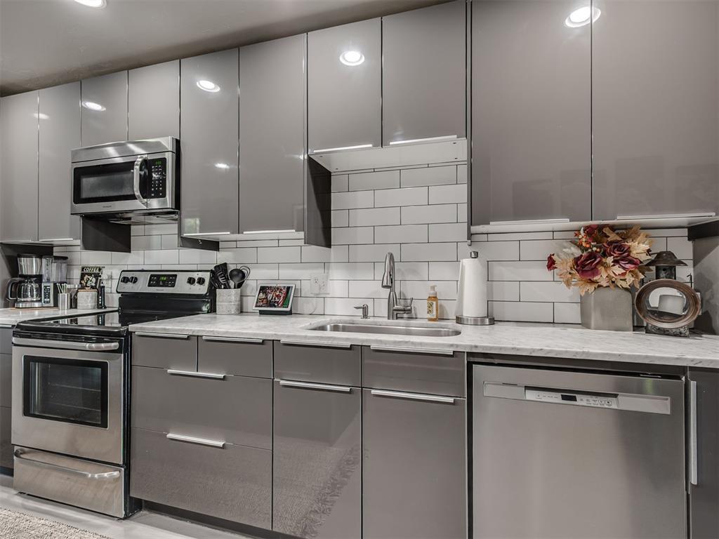 6000 N Brookline Avenue 60 Property Photo 6