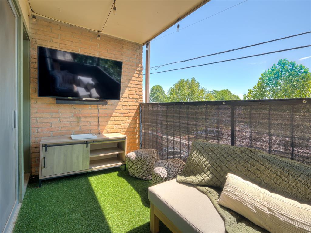 6000 N Brookline Avenue 60 Property Photo 21