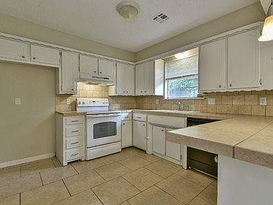 3208 S Rankin Street Property Photo 6