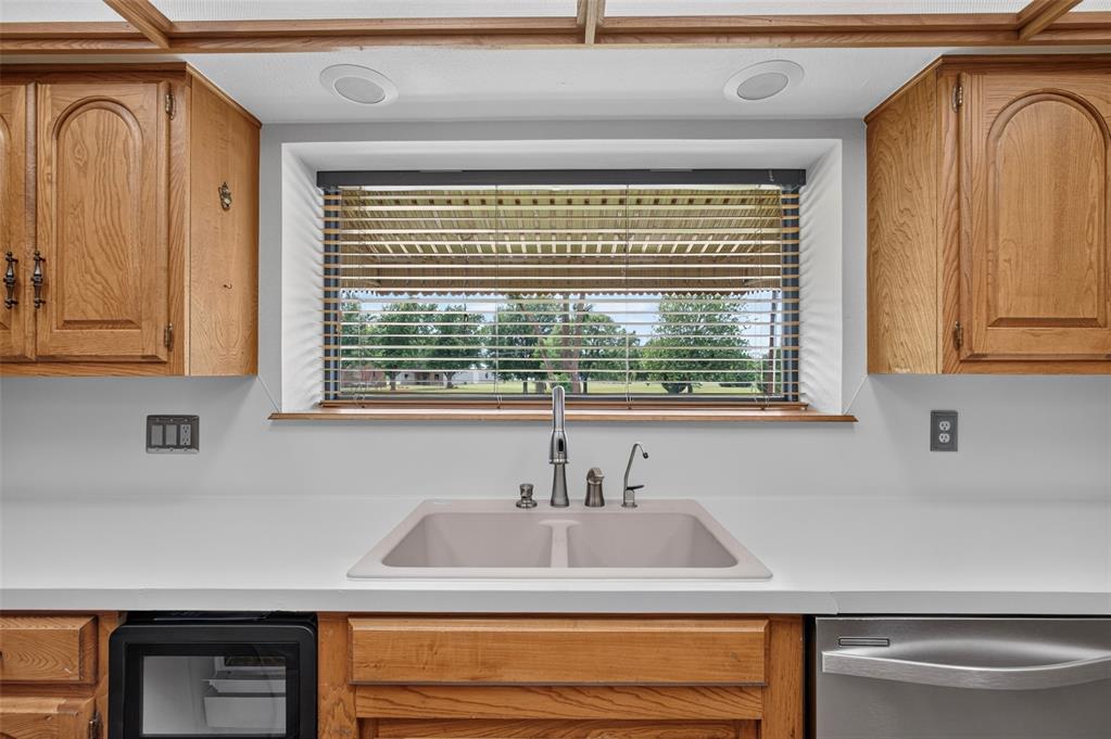 310 N Noble Street Property Photo 10