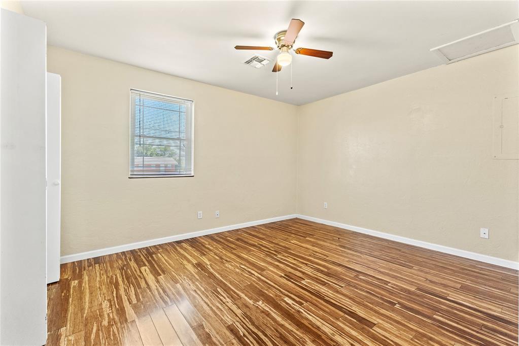519 W Davis Avenue Property Photo 27