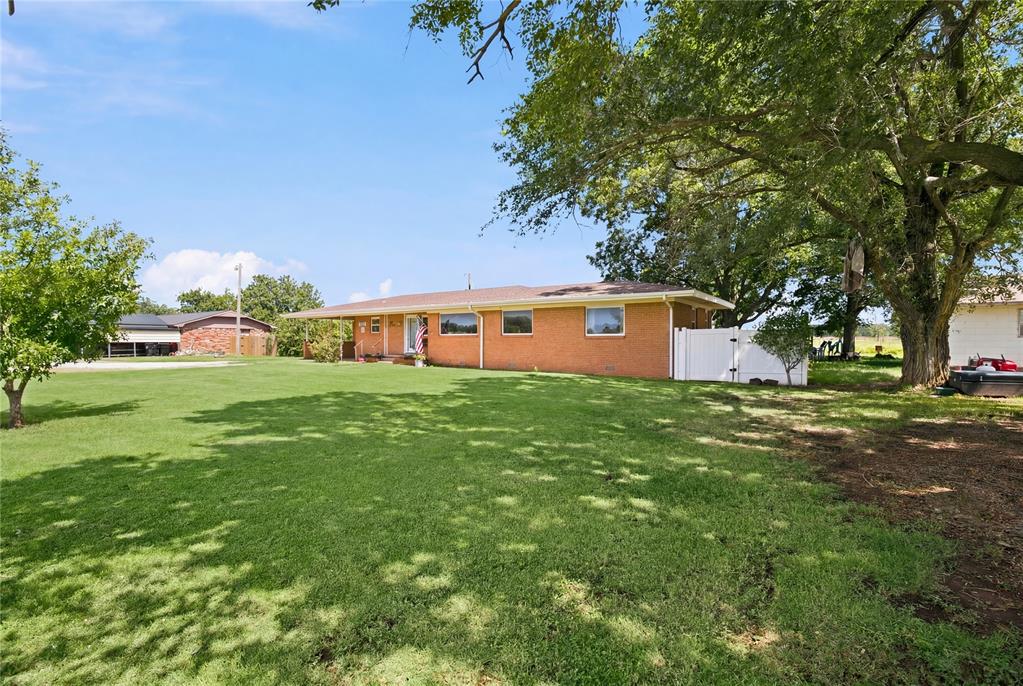 509 E Highway 62 Property Photo 28