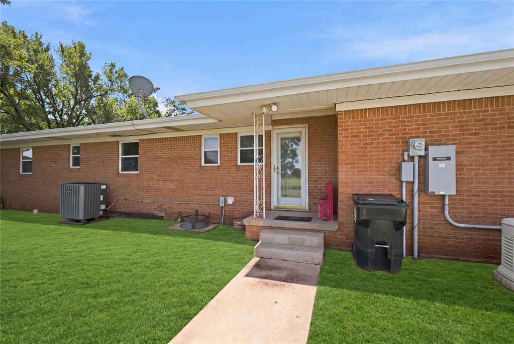 509 E Highway 62 Property Photo 29