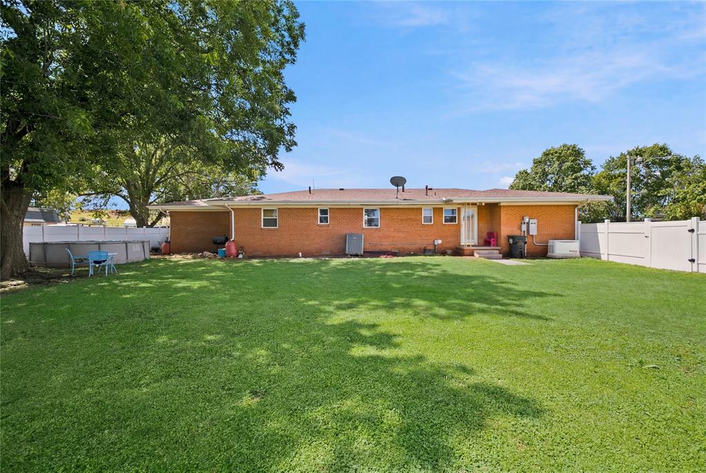 509 E Highway 62 Property Photo 31