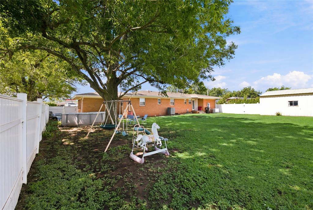 509 E Highway 62 Property Photo 32