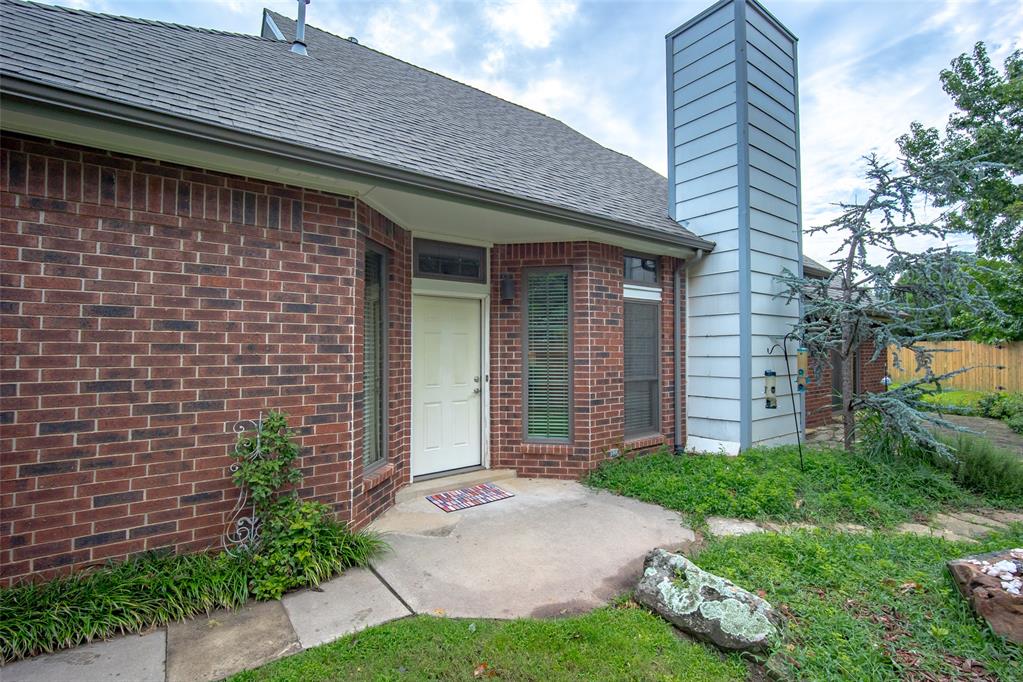 121 S Creekdale Drive Property Photo 4