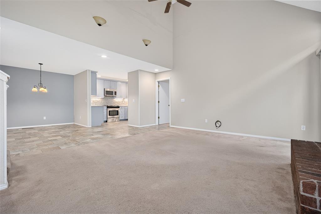 121 S Creekdale Drive Property Photo 5