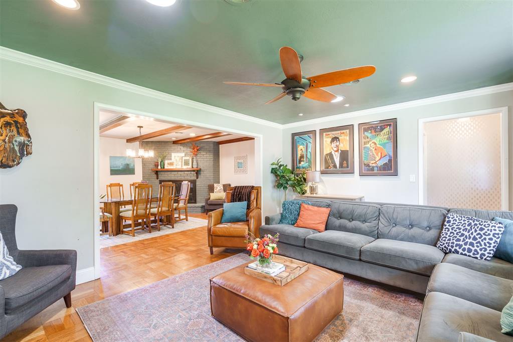 2105 Fremont Drive Property Photo 2
