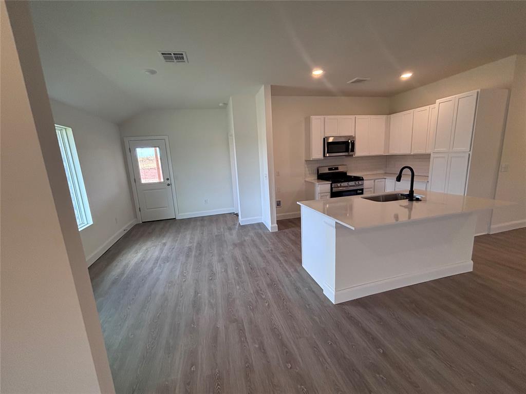 2030 Brush Creek Way Property Photo 2