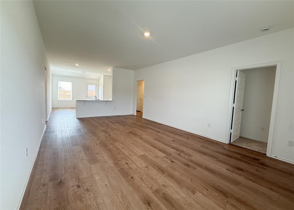 16208 Lovers Lane Property Photo 3