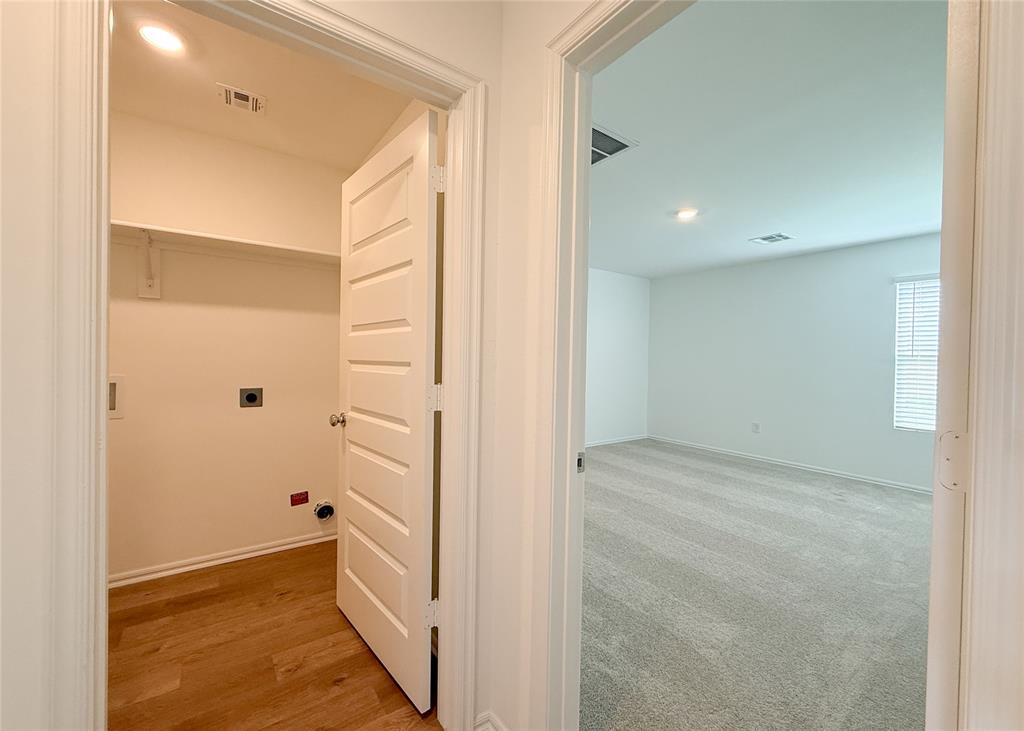 16208 Lovers Lane Property Photo 9