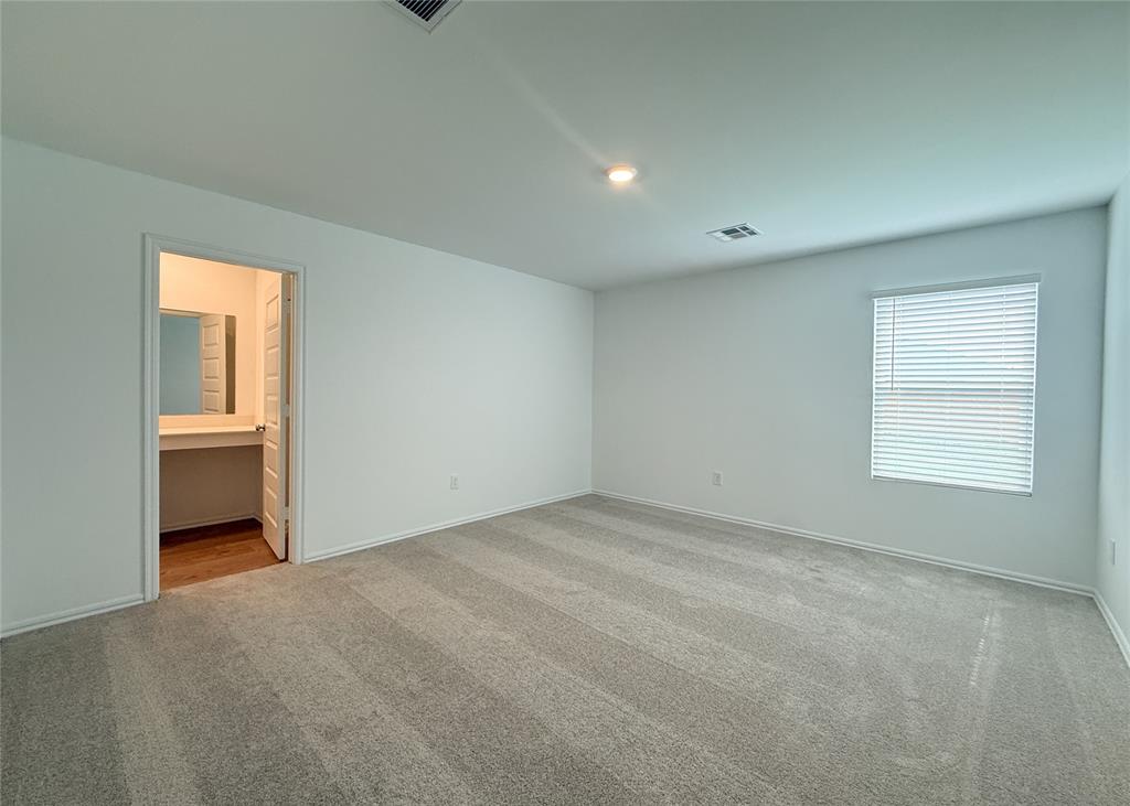 16208 Lovers Lane Property Photo 10