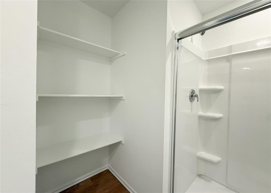 16208 Lovers Lane Property Photo 13