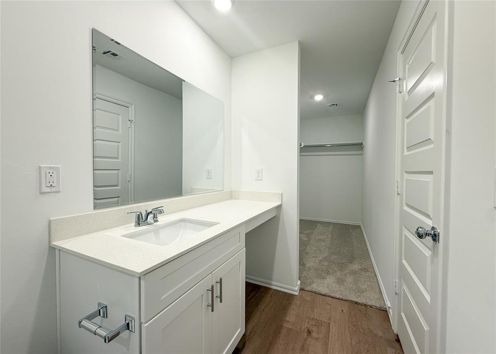 16208 Lovers Lane Property Photo 14