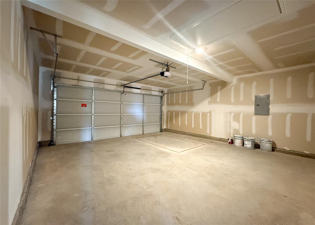 16208 Lovers Lane Property Photo 19