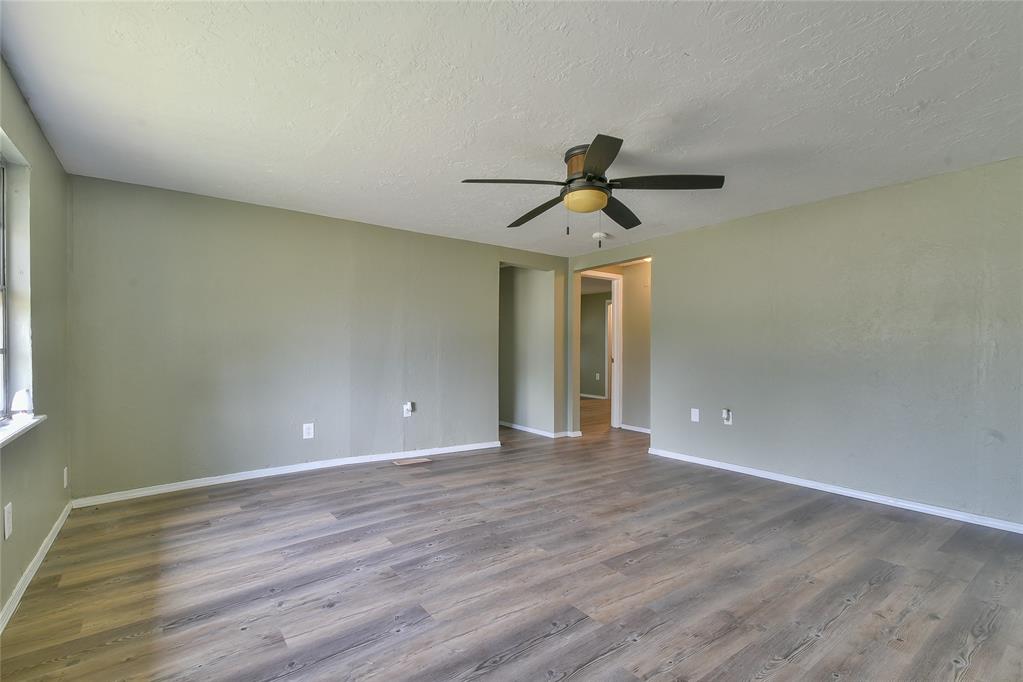 418 W Penn Street Property Photo 3