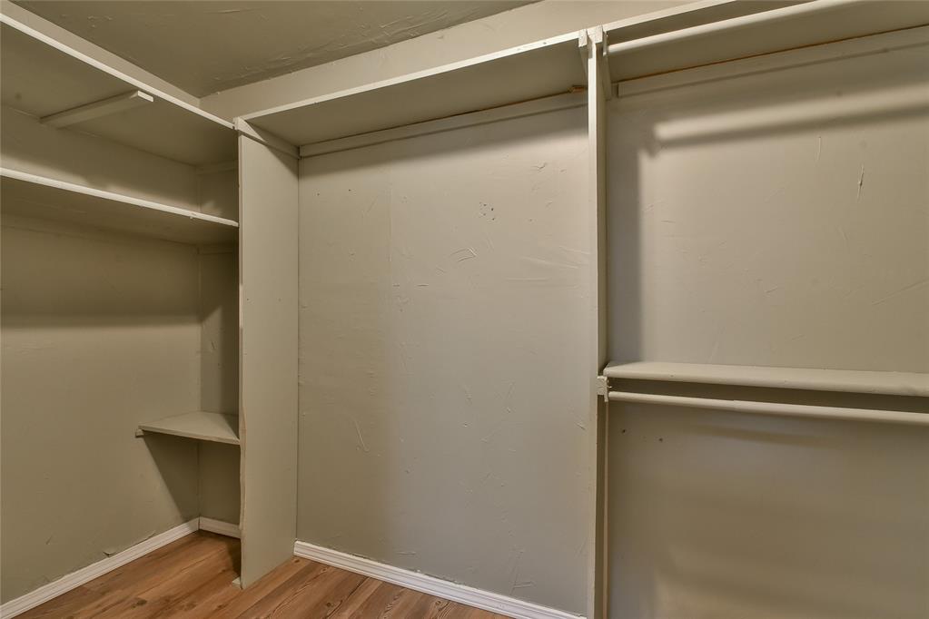 418 W Penn Street Property Photo 8