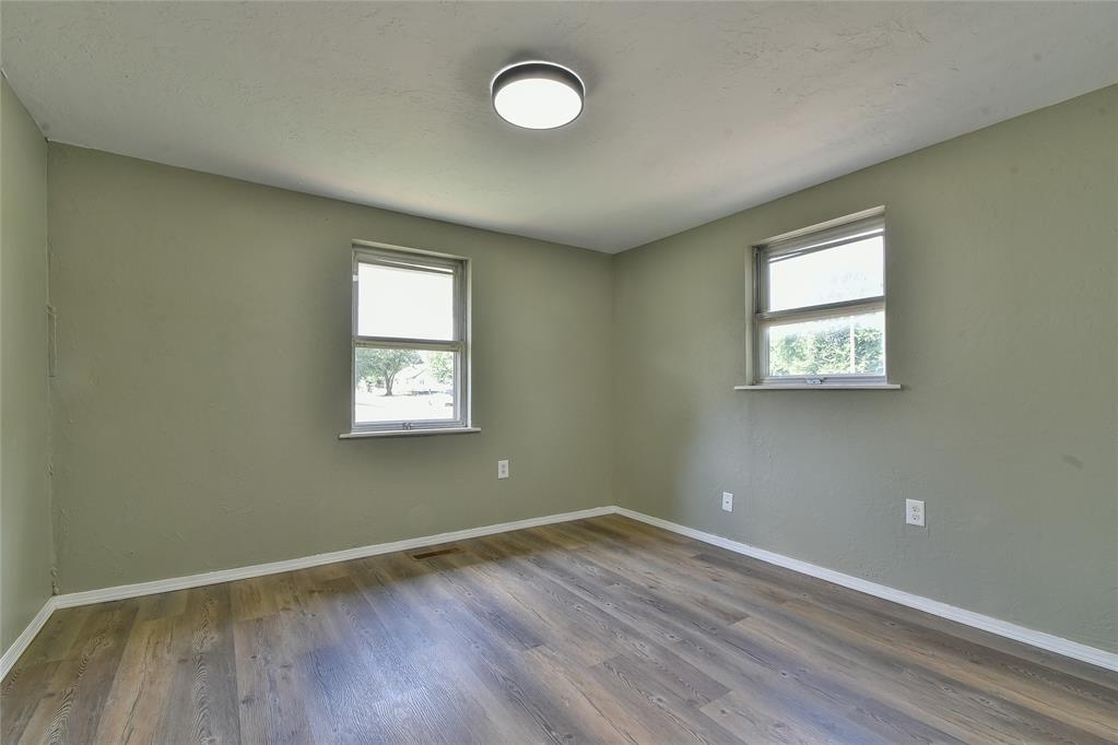 418 W Penn Street Property Photo 14