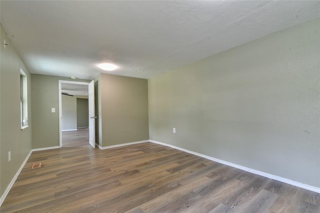 418 W Penn Street Property Photo 17