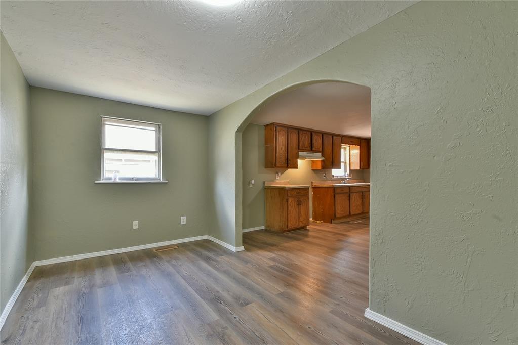 418 W Penn Street Property Photo 18