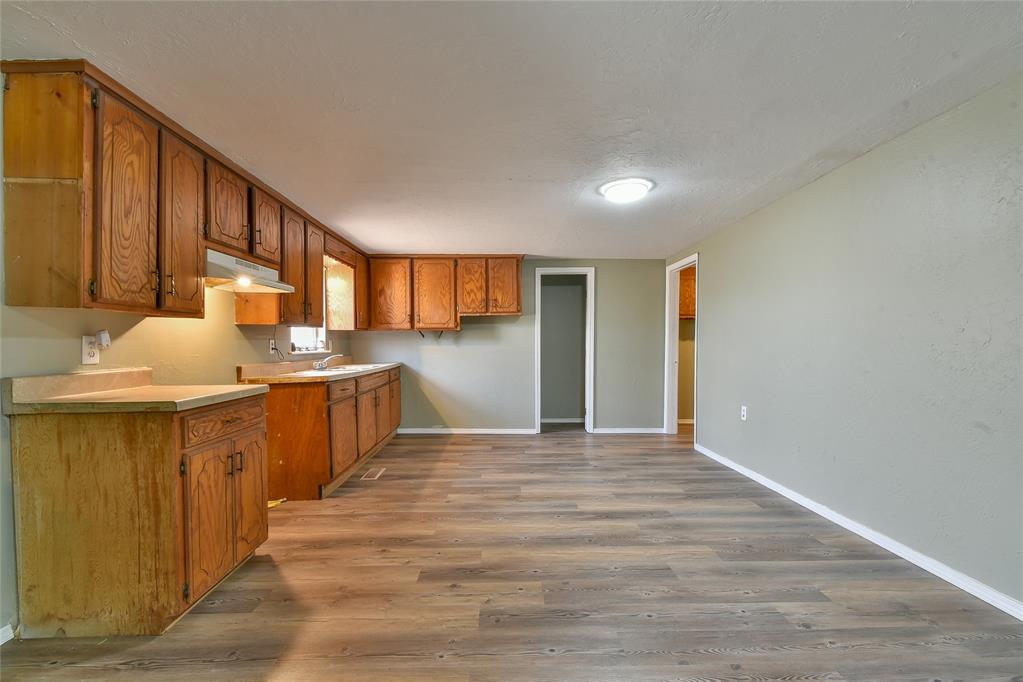 418 W Penn Street Property Photo 20