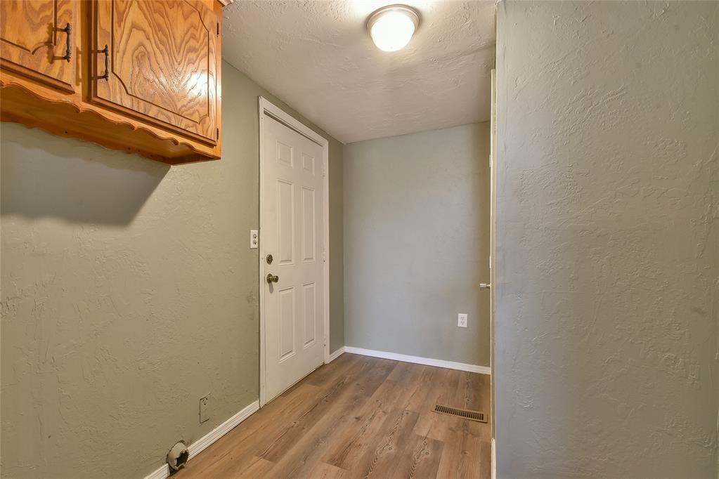 418 W Penn Street Property Photo 23