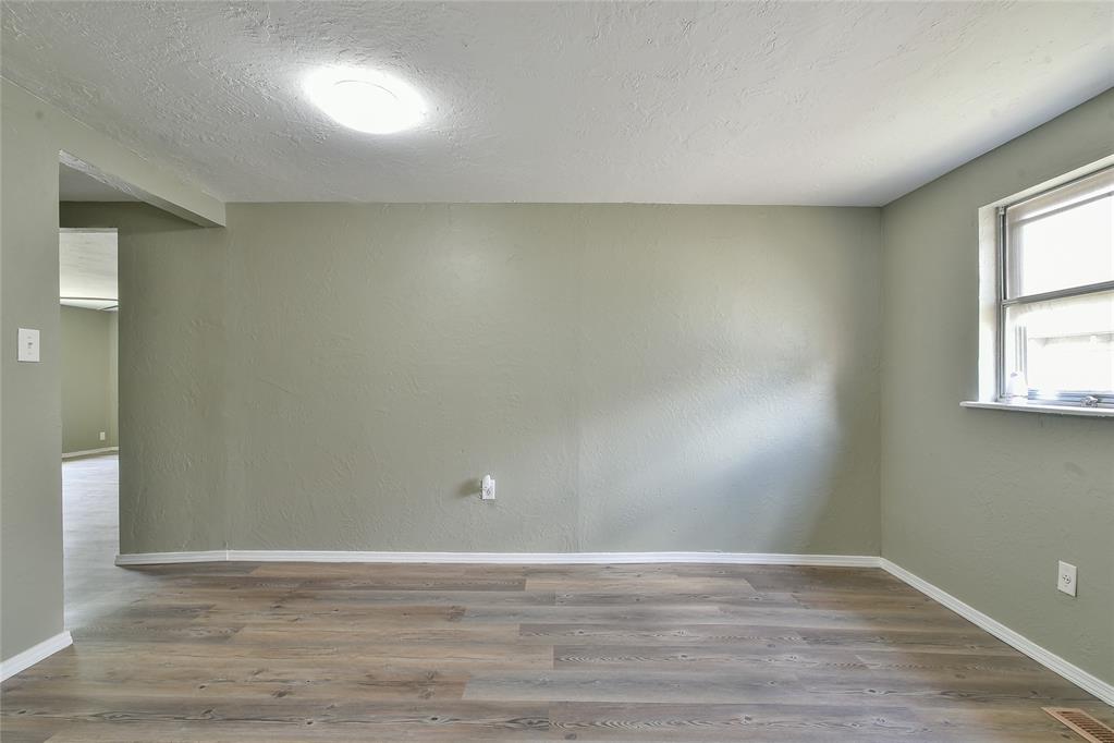 418 W Penn Street Property Photo 24