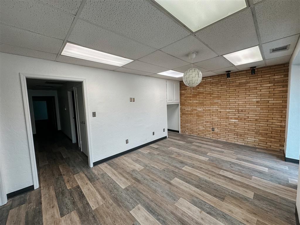 114 Thompson Drive Property Photo 3