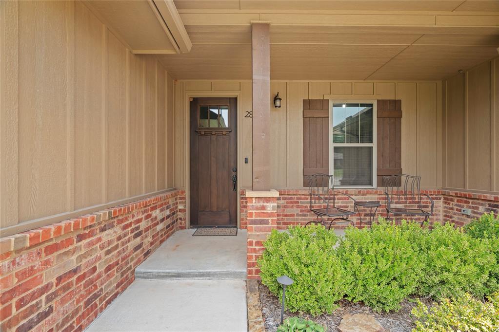 2802 N Broadway Avenue Property Photo 4
