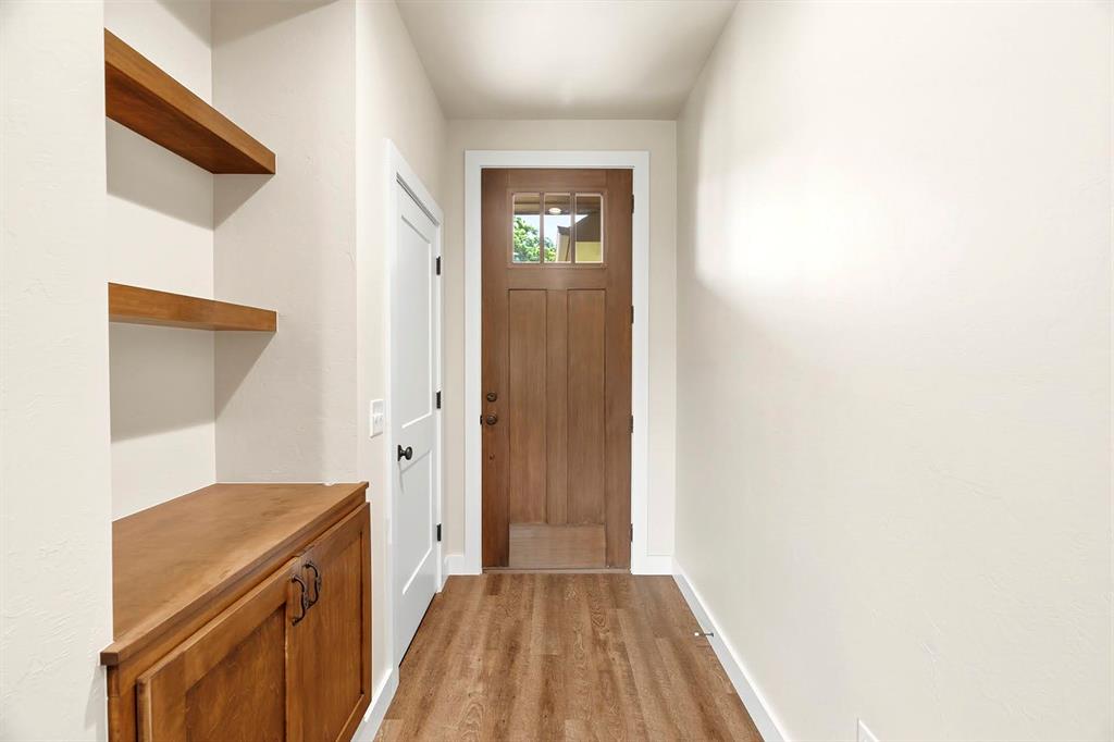2802 N Broadway Avenue Property Photo 6