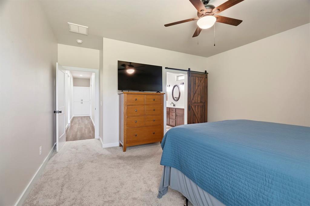 2802 N Broadway Avenue Property Photo 16