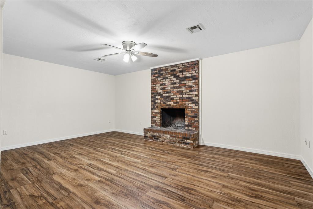 29274 Highway 74 Property Photo 5