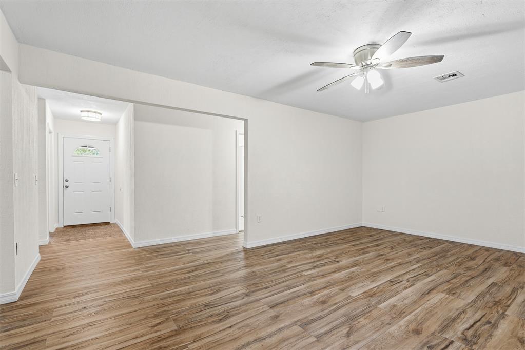 29274 Highway 74 Property Photo 7