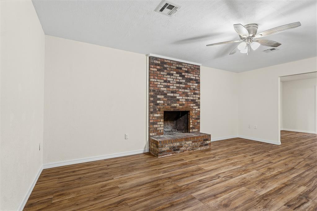 29274 Highway 74 Property Photo 8