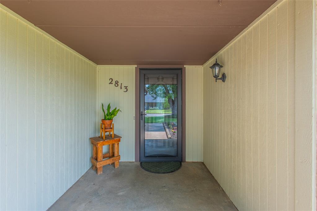 2813 Pinto Trail Property Photo 4