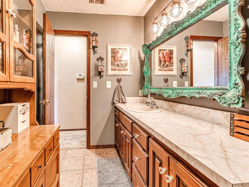 10864 E Colbert Road Property Photo 38