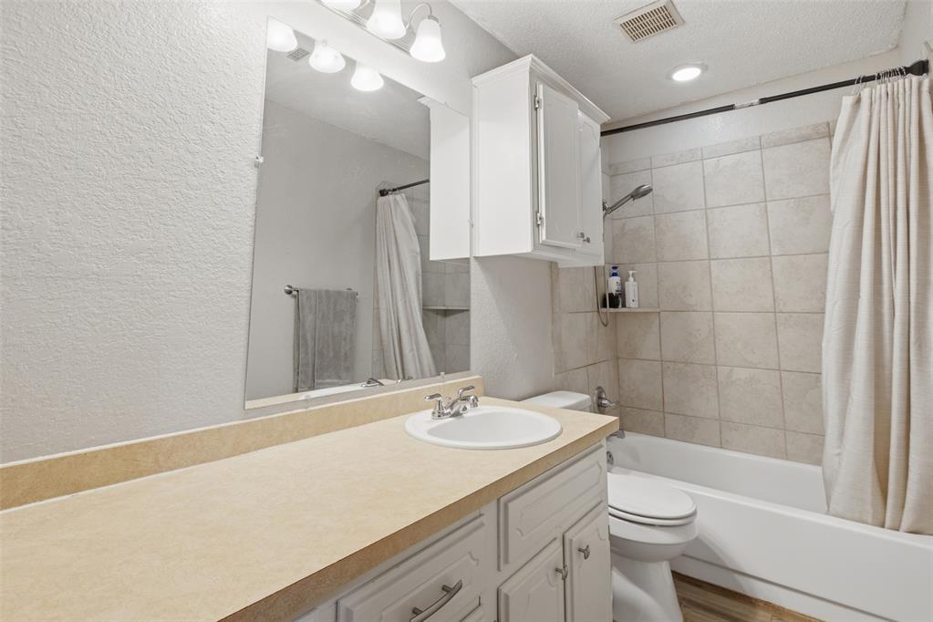 221 W Strasburg Way Property Photo 33