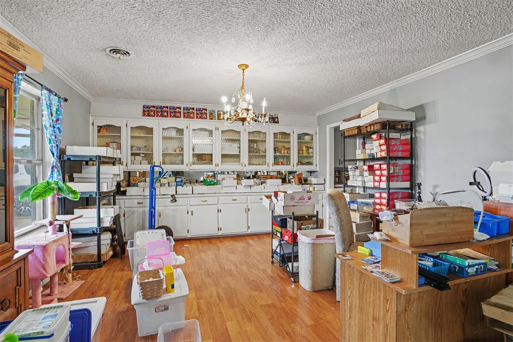 509 W Lark Street Property Photo 11